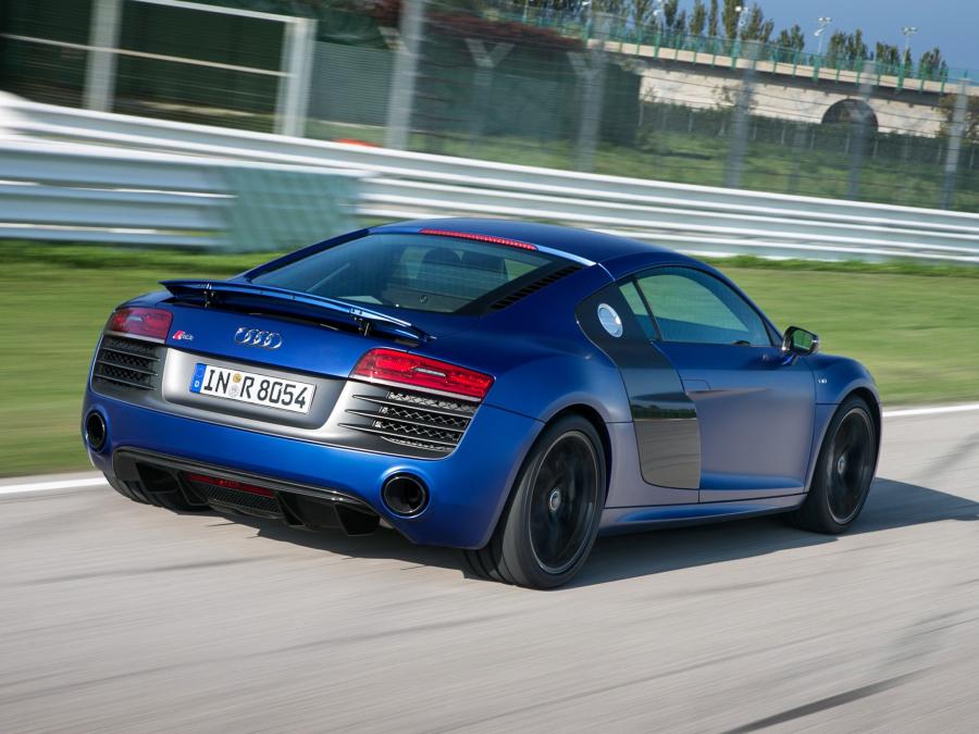  Audi R8 V10 Plus 2012 года  (WW) (фото 4 из 23)